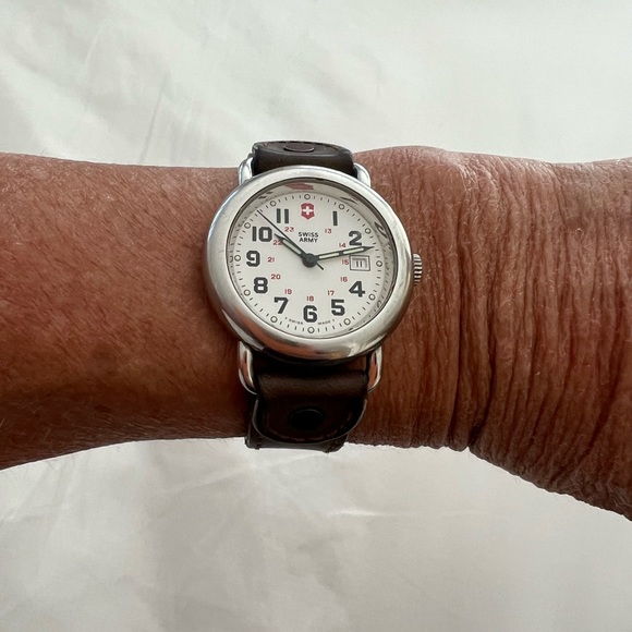 Swiss Army Accessories Vintage Swiss Army Ladies Watch Poshmark